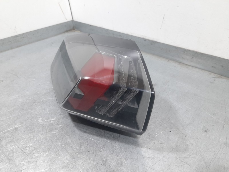 Recambio de piloto trasero izquierdo exterior para peugeot 2008 ii (ud_, us_, uy_, uj_, ur_, uc_) 1.2 puretech 130 referencia OE