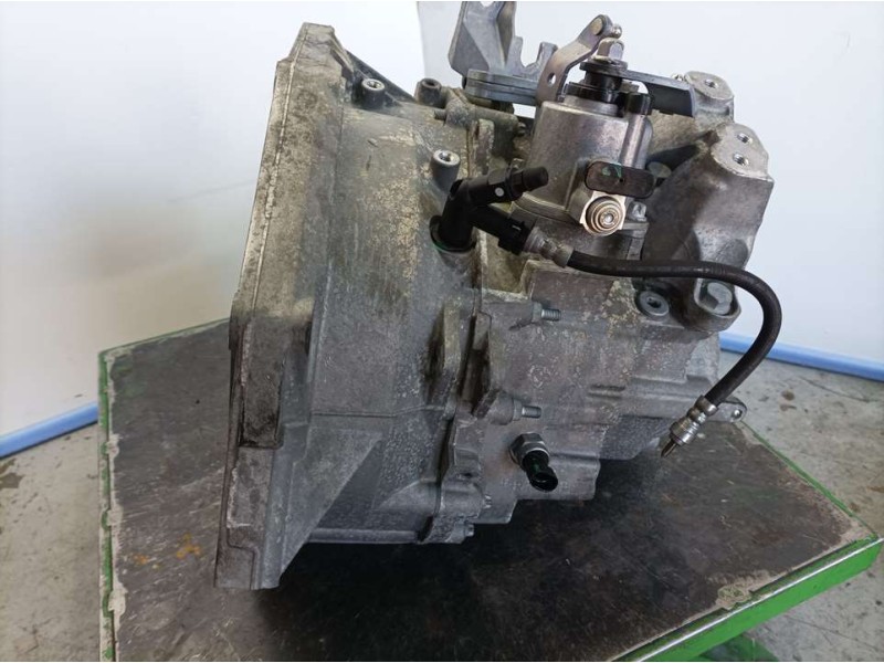Recambio de caja cambios para opel zafira tourer expression referencia OEM IAM 55564375 0822680 6 VELOCIDADES