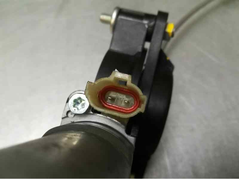 Recambio de elevalunas delantero derecho para hyundai i10 style referencia OEM IAM 82402B4110 BOSCH ELECTRICO