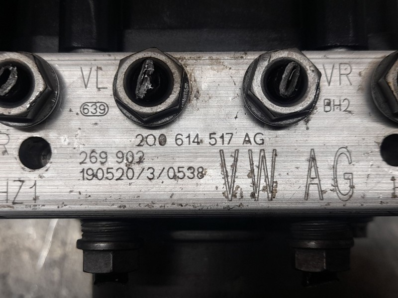 Recambio de abs para seat arona style edition referencia OEM IAM 2Q0614517AG BOSCH 