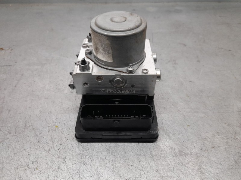 Recambio de abs para jeep renegade sport fwd referencia OEM IAM 52080677 TRW 