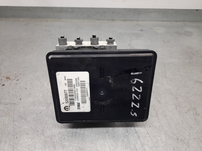 Recambio de abs para jeep renegade sport fwd referencia OEM IAM 52080677 TRW 