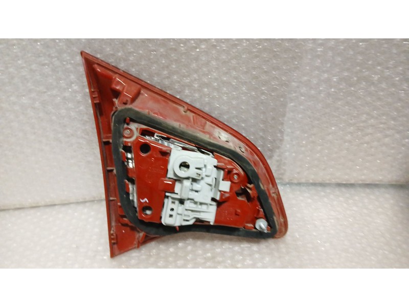 Recambio de piloto trasero derecho interior para opel meriva b monospace (s10) 1.7 cdti (75) referencia OEM IAM 13435486  