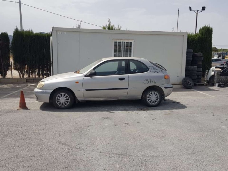 daewoo lanos del año 2000