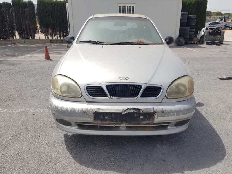 daewoo lanos del año 2000