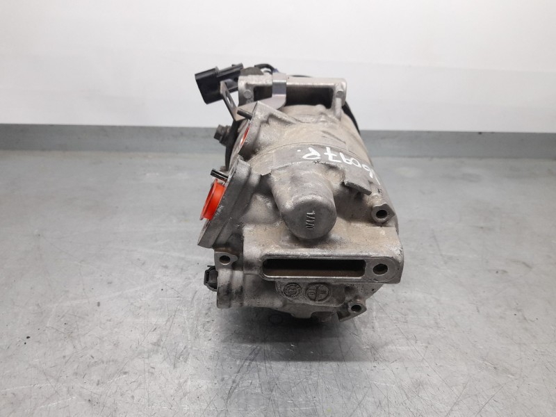 Recambio de compresor aire acondicionado para hyundai i20 n line referencia OEM IAM 97701Q0400 HANON SYSTEMS 
