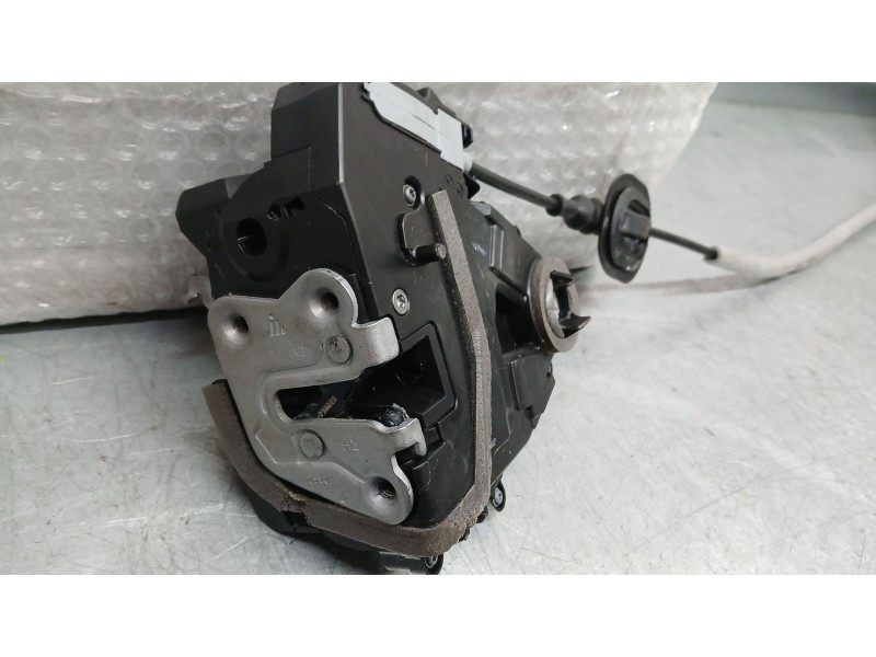 Recambio de cerradura puerta trasera derecha para renault captur ii (hf_) tce 140 (hfn0) referencia OEM IAM 825021122R  