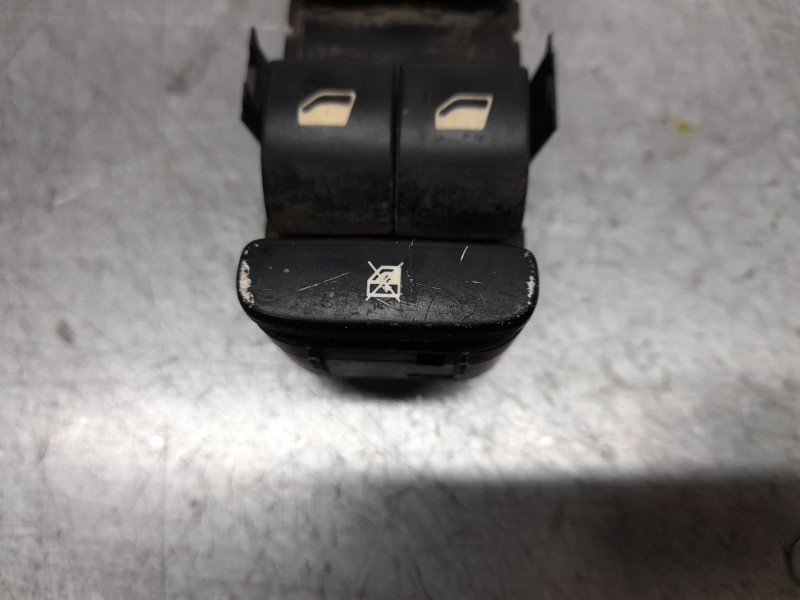 Recambio de mando elevalunas delantero izquierdo para peugeot 407 (6d_) 2.0 hdi 135 (6drhrh, 6drhre, 6drhrg, 6drhrj) referencia 