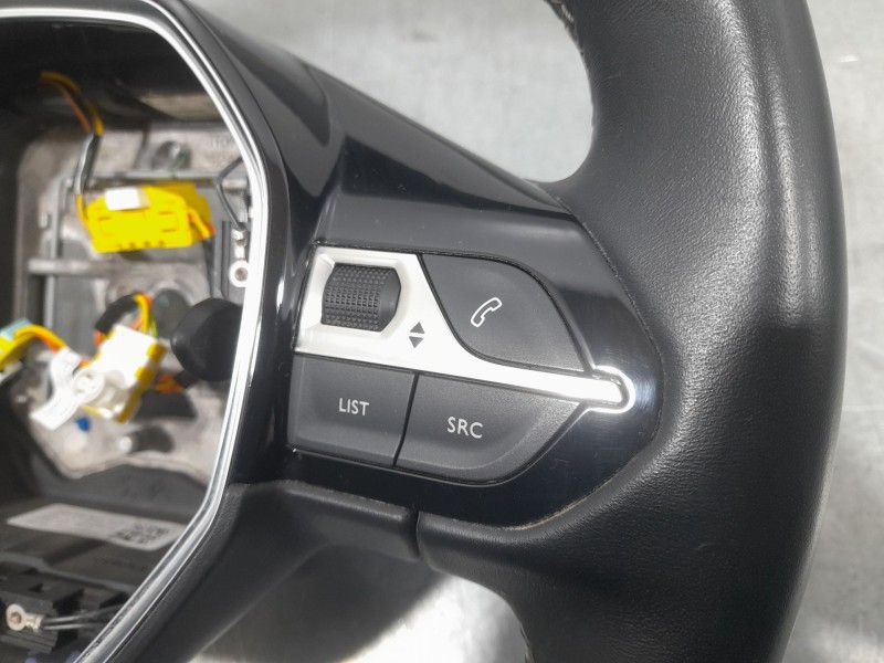 Recambio de volante para peugeot 3008 ii suv (mc_, mr_, mj_, m4_) 1.5 bluehdi 130 referencia OEM IAM 98105487AU  