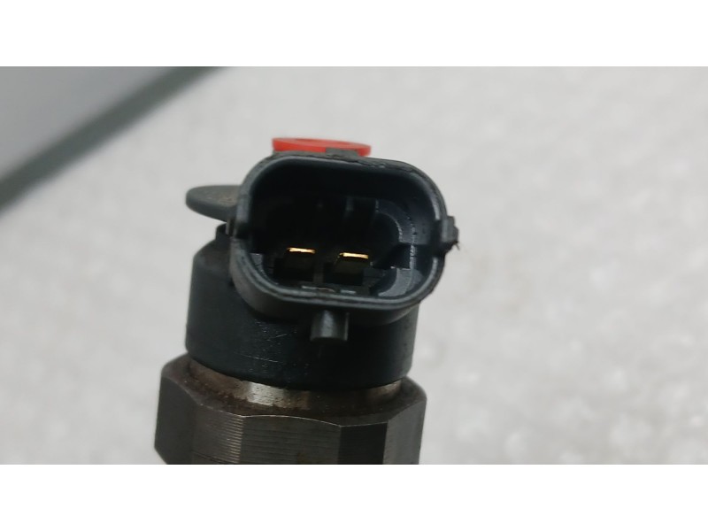 Recambio de inyector para ford transit courier b460 furgoneta/monovolumen 1.5 tdci referencia OEM IAM   