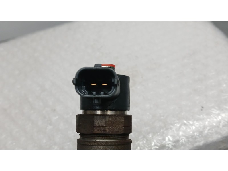 Recambio de inyector para kia cee´d (jd) 1.6 crdi 110 referencia OEM IAM   