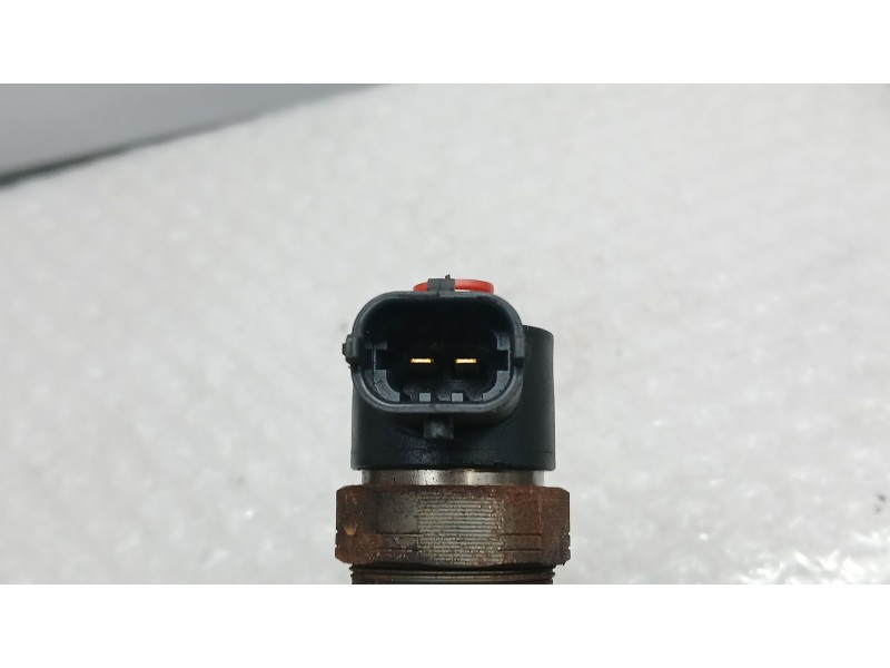 Recambio de inyector para kia cee´d (jd) 1.6 crdi 110 referencia OEM IAM   