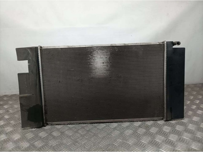 Recambio de radiador agua para toyota auris active referencia OEM IAM 4221336512  