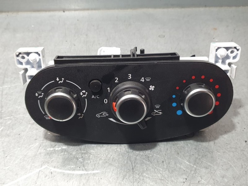 Recambio de mando calefaccion / aire acondicionado para dacia lodgy laureate referencia OEM IAM 5P3743000  