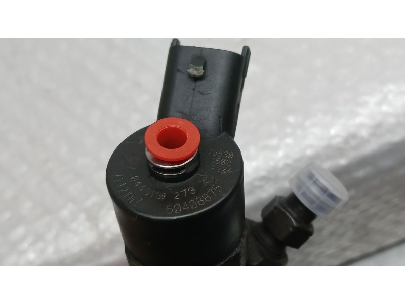 Recambio de inyector para iveco daily iv furgoneta 35c12 v, 35c12 v/p, 35s12 v, 35s12 v/p referencia OEM IAM   