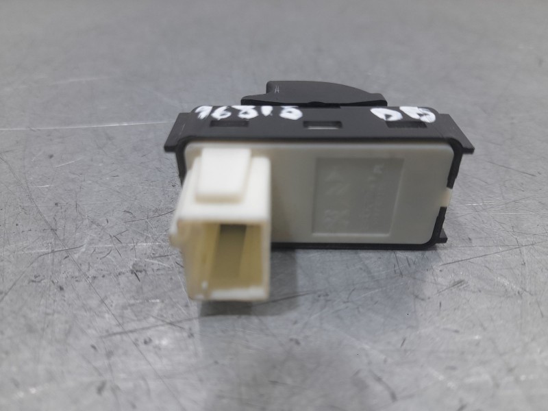 Recambio de mando elevalunas delantero derecho para peugeot 3008 ii suv (mc_, mr_, mj_, m4_) 1.5 bluehdi 130 referencia OEM IAM 