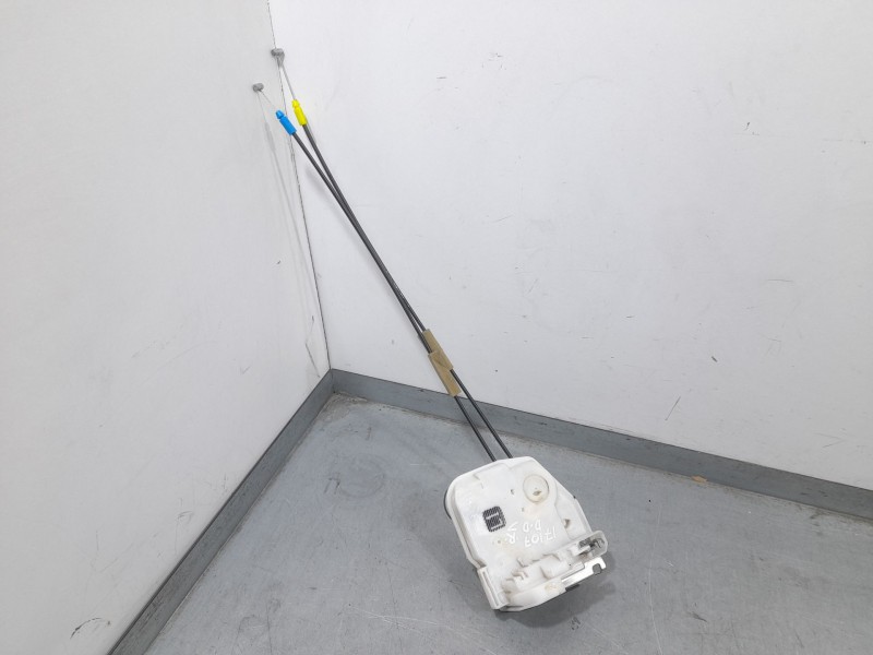 Recambio de cerradura puerta delantera derecha para mitsubishi asx (ga_w_) 1.6 di-d referencia OEM IAM 5715A726  