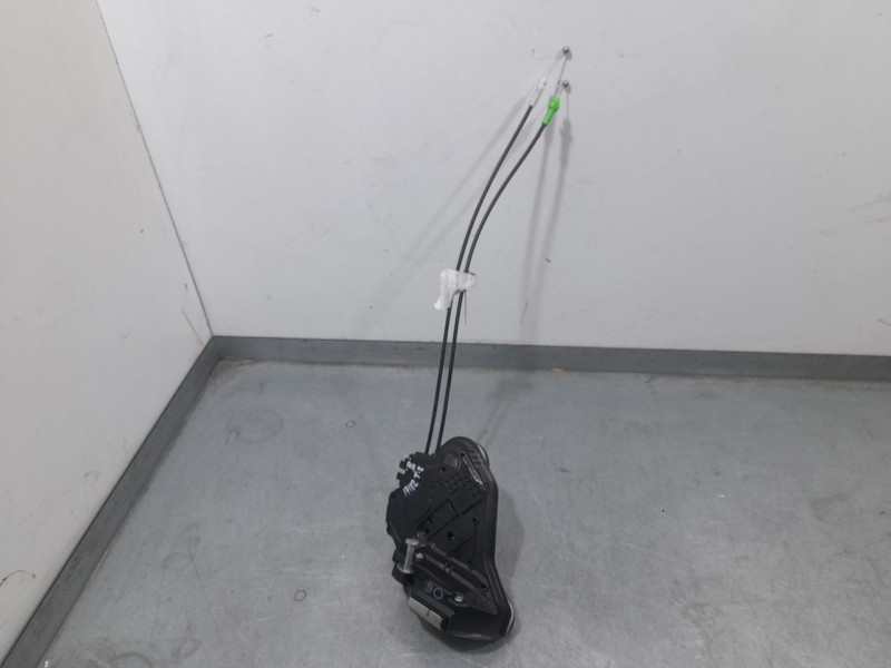 Recambio de cerradura puerta trasera izquierda para peugeot 108 1.0 vti 72 referencia OEM IAM B001174180  
