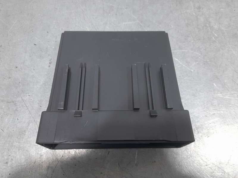 Recambio de modulo electronico para peugeot 2008 ii (ud_, us_, uy_, uj_, ur_, uc_) 1.2 puretech 130 referencia OEM IAM 984668798