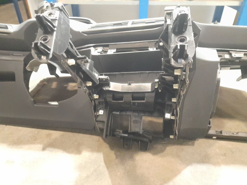 Recambio de kit airbag para peugeot 3008 ii suv (mc_, mr_, mj_, m4_) 1.5 bluehdi 130 referencia OEM IAM 98105497ZD C/SALPICADERO