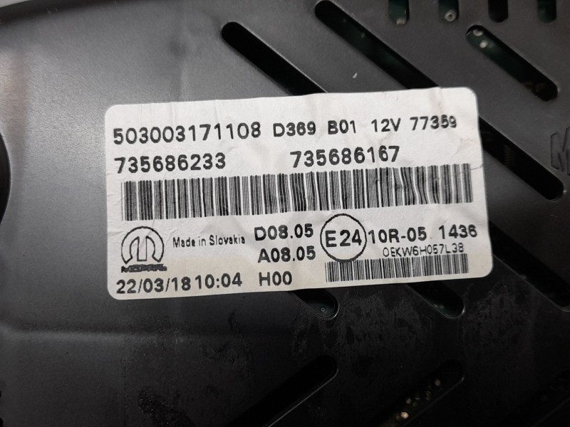 Recambio de cuadro instrumentos para jeep renegade sport fwd referencia OEM IAM 735686233  