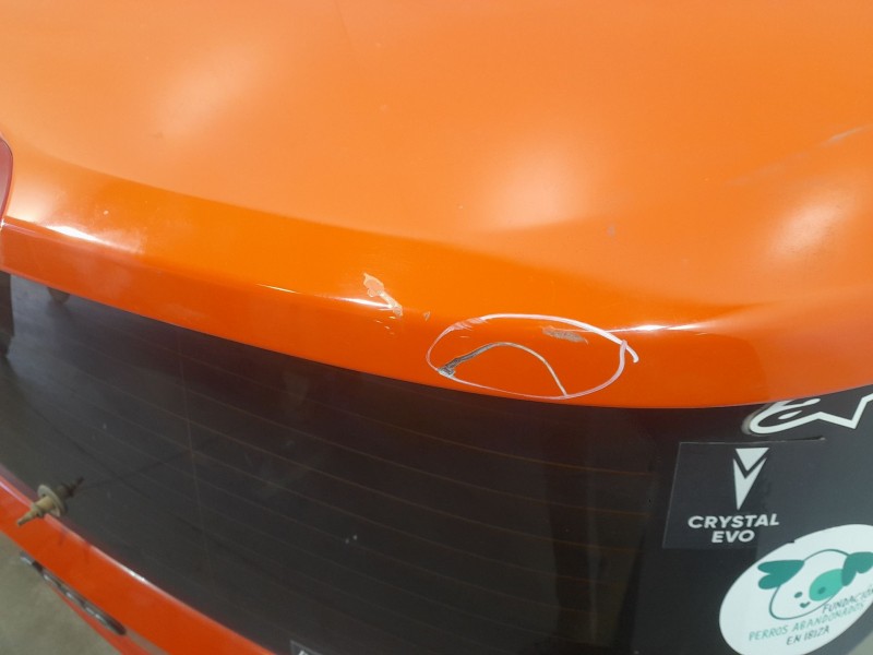 Recambio de porton trasero para jeep renegade sport fwd referencia OEM IAM 51949867  