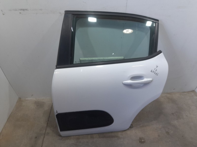 Recambio de puerta trasera izquierda para citroën c3 iii (sx) 1.2 vti 82 referencia OEM IAM 9812716780  