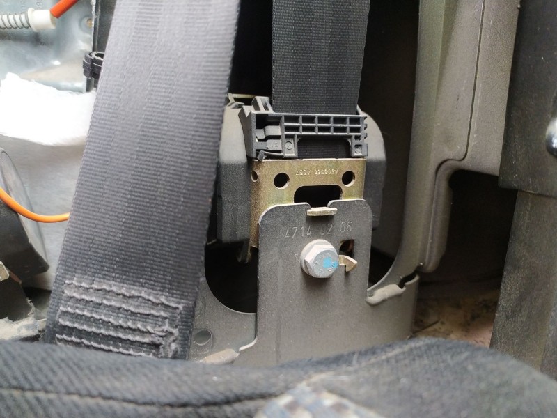 Recambio de cinturon seguridad trasero derecho para peugeot 206 cc (2d) 1.6 16v (2dnfuf, 2dnfur) referencia OEM IAM   