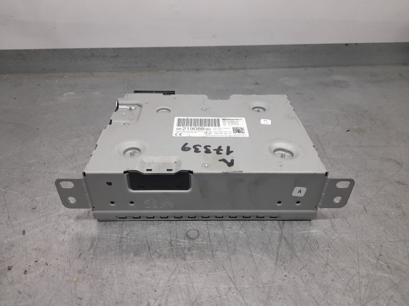 Recambio de sistema audio / radio para citroën c3 iii (sx) 1.2 vti 82 referencia OEM IAM 9821908880 CONTINENTAL 