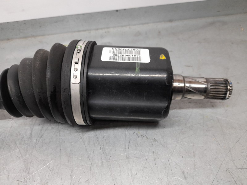 Recambio de transmision delantera izquierda para jeep cherokee limited 4x2 referencia OEM IAM P68239396AB  