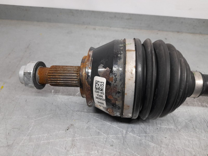 Recambio de transmision delantera izquierda para jeep cherokee limited 4x2 referencia OEM IAM P68239396AB  