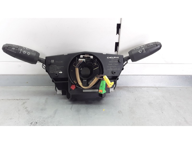 Recambio de com 2000 para opel corsa d selective referencia OEM IAM 13142283 12274700 DELPHI