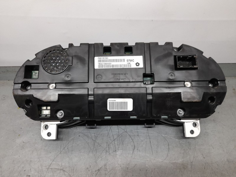 Recambio de cuadro instrumentos para jeep cherokee limited 4x2 referencia OEM IAM P68274079AC  
