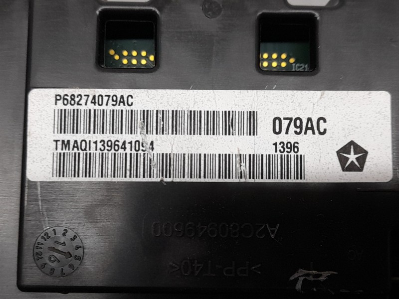 Recambio de cuadro instrumentos para jeep cherokee limited 4x2 referencia OEM IAM P68274079AC  