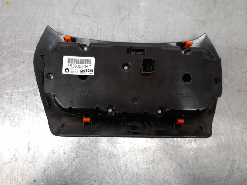 Recambio de mando climatizador para jeep cherokee limited 4x2 referencia OEM IAM 68293520AC  