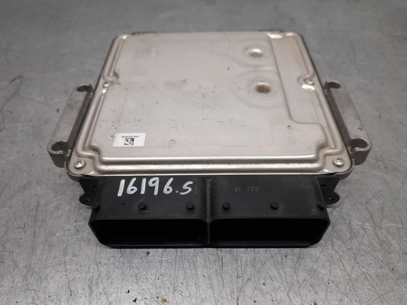 Recambio de centralita motor uce para jeep cherokee limited 4x2 referencia OEM IAM 0281031205 BOSCH 
