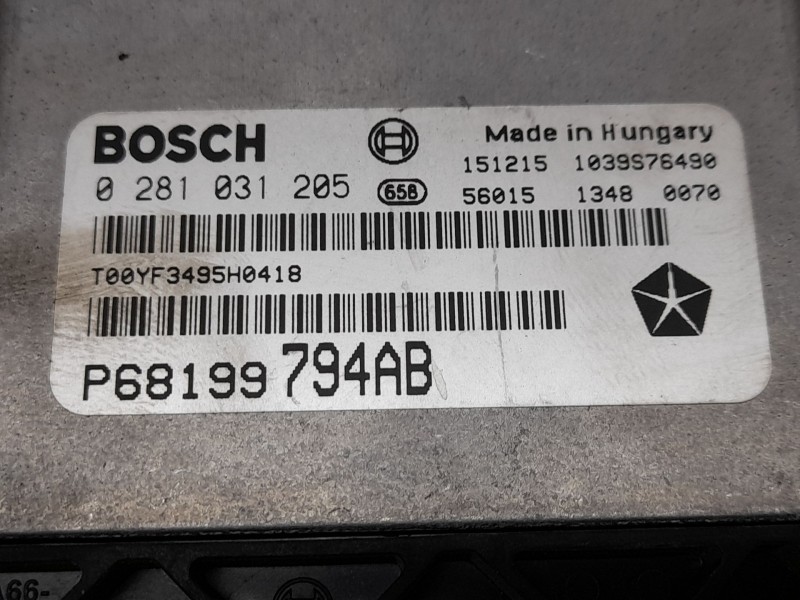 Recambio de centralita motor uce para jeep cherokee limited 4x2 referencia OEM IAM 0281031205 BOSCH 