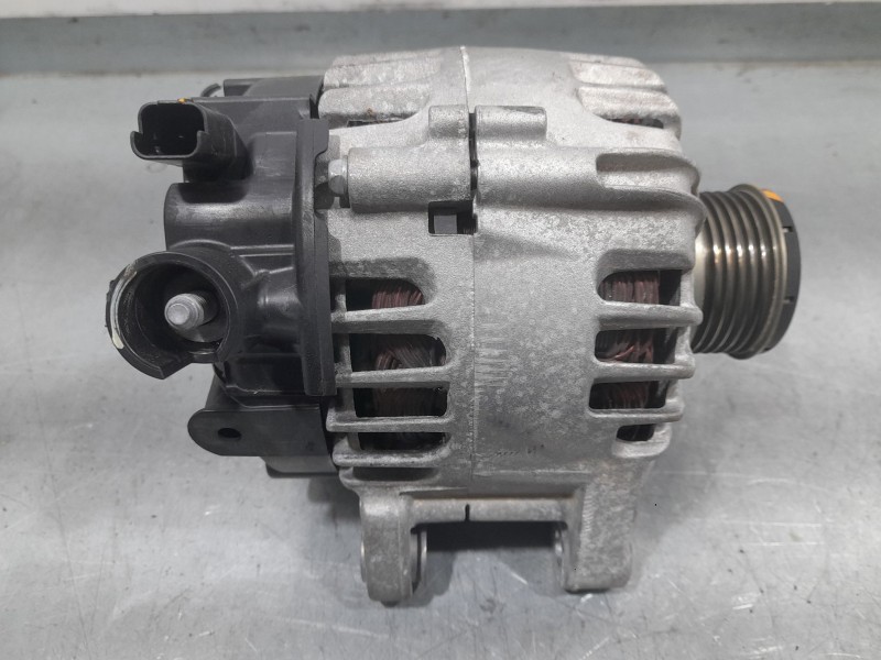 Recambio de alternador para opel corsa f gs referencia OEM IAM 9835689480 2740473F VALEO