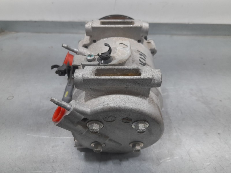 Recambio de compresor aire acondicionado para opel corsa f gs referencia OEM IAM 9827596080  