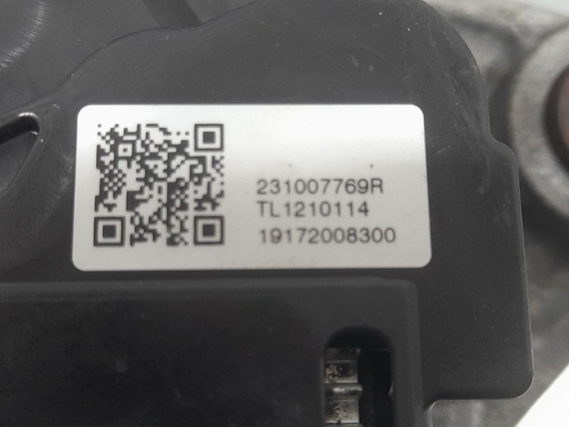 Recambio de alternador para dacia sandero essential referencia OEM IAM 231007769R  