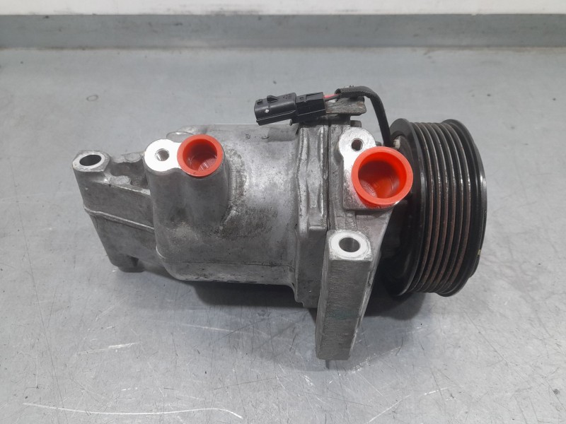 Recambio de compresor aire acondicionado para dacia sandero essential referencia OEM IAM 926008469R  