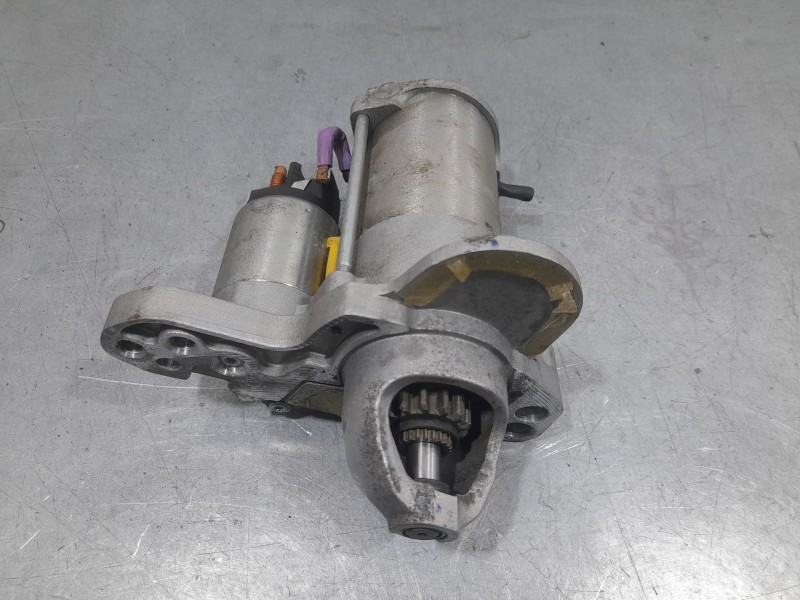 Recambio de motor arranque para dacia sandero essential referencia OEM IAM 233008820R  