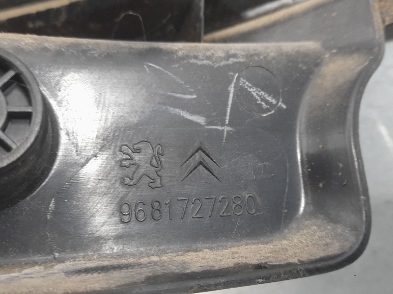 Recambio de piloto trasero izquierdo para citroën c3 picasso seduction referencia OEM IAM 9681727280  