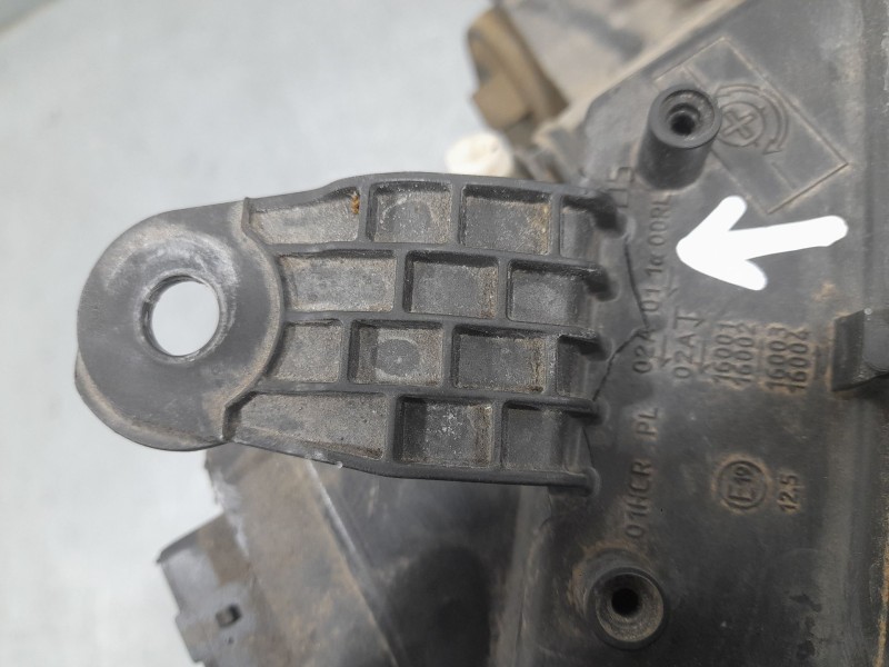 Recambio de faro derecho para dacia logan ii tce 90 lpg referencia OEM IAM 260100697R TOCADO 