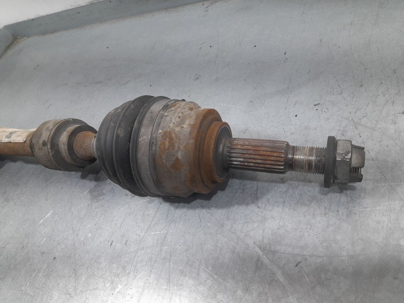 Recambio de transmision delantera izquierda para dacia sandero essential referencia OEM IAM 391011411R  