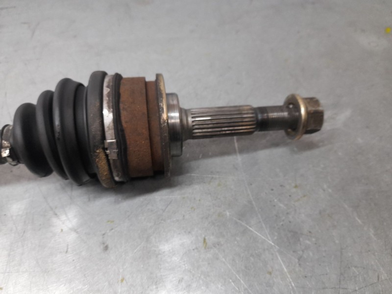 Recambio de transmision delantera derecha para nissan micra (k11) gx referencia OEM IAM 391005F711  