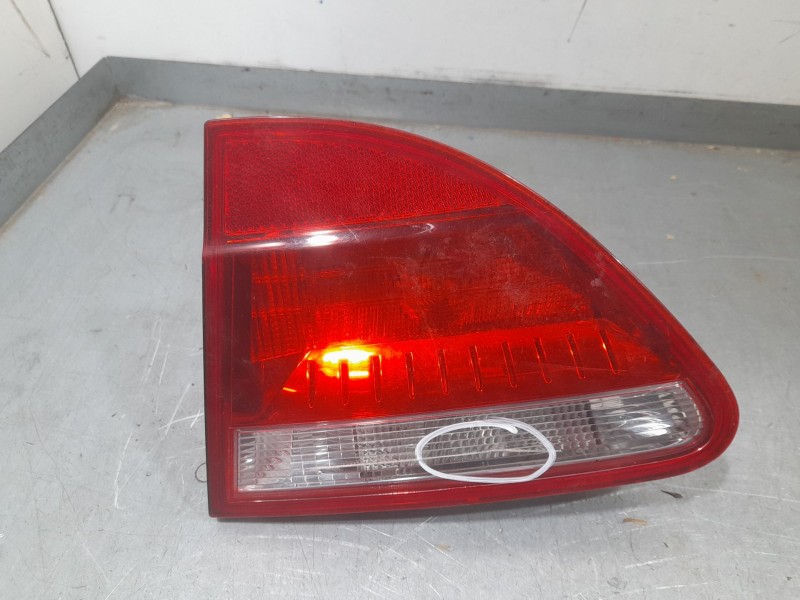 Recambio de piloto trasero derecho interior para seat exeo (3r2) 2.0 tdi referencia OEM IAM 3R5945094B  