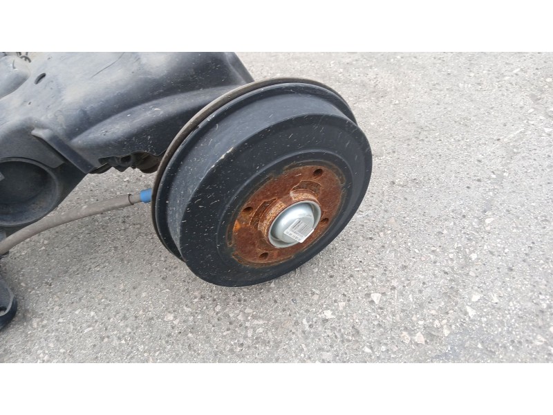 Recambio de puente trasero para citroën c3 iii (sx) 1.2 vti 82 referencia OEM IAM 1607197380 TAMBOR C/ABS Y 4 TORNILLOS 