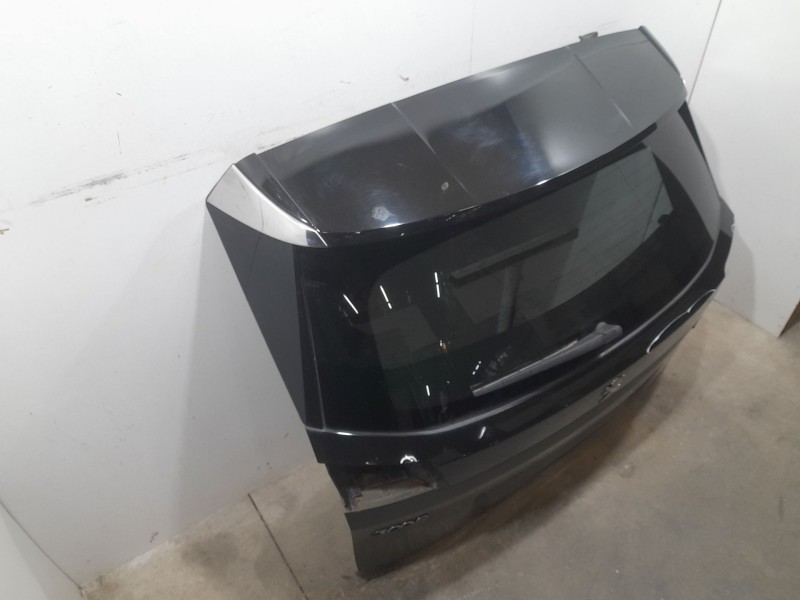 Recambio de porton trasero para peugeot 3008 gt-line referencia OEM IAM 1617409480  RAYADO
