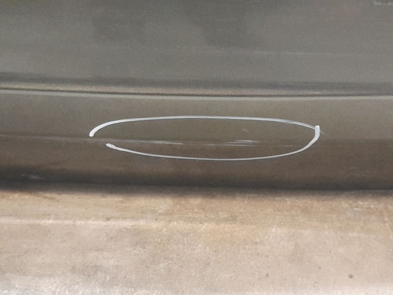 Recambio de porton trasero para peugeot 3008 gt-line referencia OEM IAM 1617409480  RAYADO